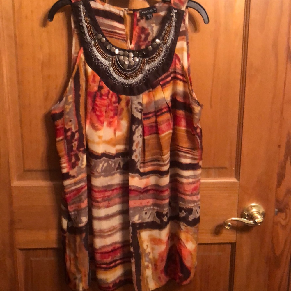 Women’s summer dress tank with matching earrings. Never worn. Sz L